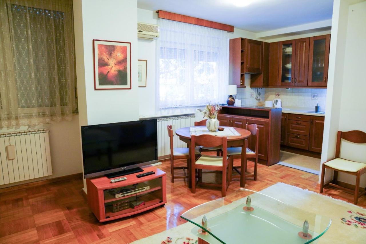 Διαμέρισμα Skopjepad - Centrally Located, Stylish Pad *